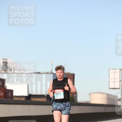 03.10.2024 - Köhlbrandbrückenlauf Fuchs,  Jonas http://msf.ph/oto/7202262 03.10.2024 09:40:02 Position 3 1015 meine-sportfotos.de