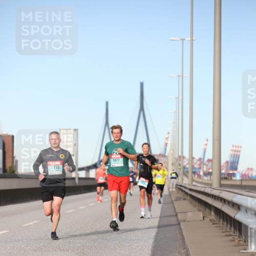03.10.2024 - Köhlbrandbrückenlauf Fuchs,  Jonas http://msf.ph/oto/7203122 03.10.2024 09:40:26 Position 3 1115, 25, 1077, 1057 meine-sportfotos.de