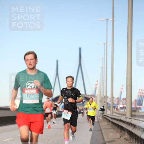 03.10.2024 - Köhlbrandbrückenlauf Fuchs,  Jonas http://msf.ph/oto/7203275 03.10.2024 09:40:29 Position 3 29, 1077, 1057 meine-sportfotos.de