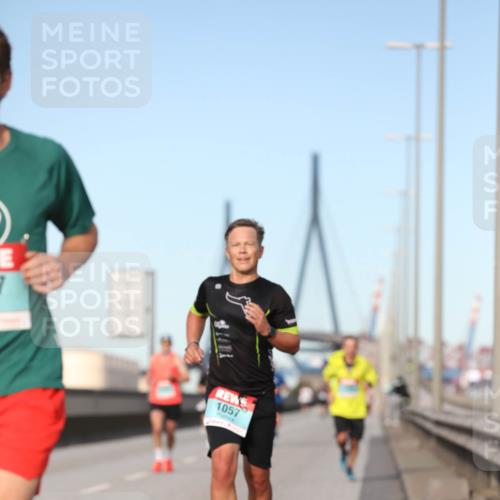 03.10.2024 - Köhlbrandbrückenlauf Fuchs,  Jonas http://msf.ph/oto/7203354 03.10.2024 09:40:30 Position 3 1057 meine-sportfotos.de