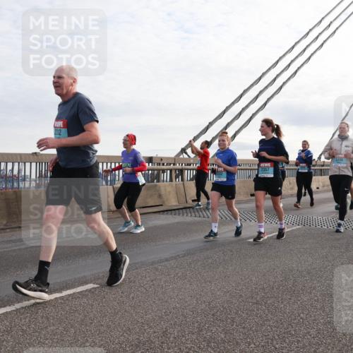 03.10.2024 - Köhlbrandbrückenlauf Matties Gatica Varas http://msf.ph/oto/7204100 03.10.2024 09:31:53 Position 2 2212, 3486, 2357, 2163, 1295, 2332 meine-sportfotos.de