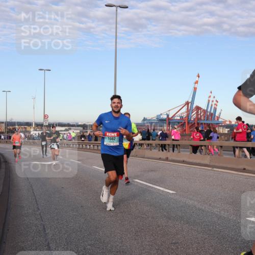 03.10.2024 - Köhlbrandbrückenlauf Matties Gatica Varas http://msf.ph/oto/7205828 03.10.2024 09:32:59 Position 2 2021, 1082, 1219 meine-sportfotos.de