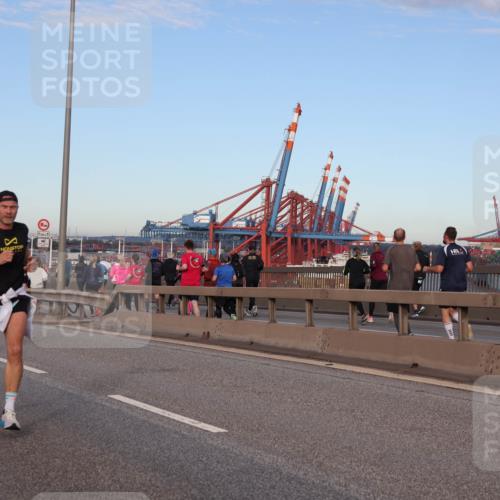 03.10.2024 - Köhlbrandbrückenlauf Matties Gatica Varas http://msf.ph/oto/7205896 03.10.2024 09:33:02 Position 2 1070 meine-sportfotos.de