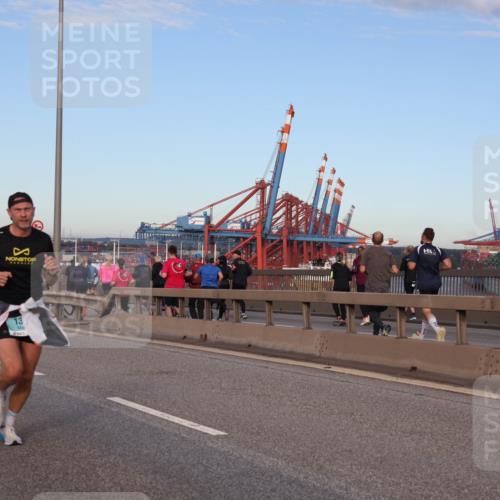 03.10.2024 - Köhlbrandbrückenlauf Matties Gatica Varas http://msf.ph/oto/7205907 03.10.2024 09:33:02 Position 2 1070, 13 meine-sportfotos.de