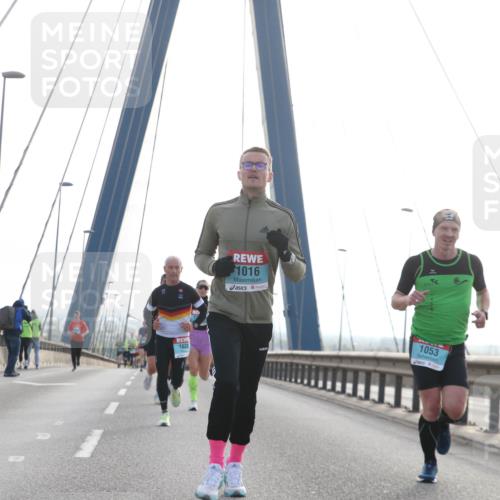 03.10.2024 - Köhlbrandbrückenlauf Jannik Wohlers http://msf.ph/oto/7206137 03.10.2024 09:20:16 Position 1 1016, 1029, 1053 meine-sportfotos.de