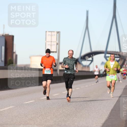 03.10.2024 - Köhlbrandbrückenlauf Fuchs,  Jonas http://msf.ph/oto/7206163 03.10.2024 09:42:46 Position 3 1429, 1391 meine-sportfotos.de