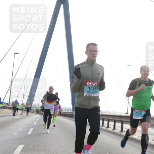 03.10.2024 - Köhlbrandbrückenlauf Jannik Wohlers http://msf.ph/oto/7206224 03.10.2024 09:20:17 Position 1 1016, 1053 meine-sportfotos.de