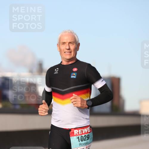 03.10.2024 - Köhlbrandbrückenlauf Fuchs,  Jonas http://msf.ph/oto/7206546 03.10.2024 09:43:00 Position 3 1029 meine-sportfotos.de