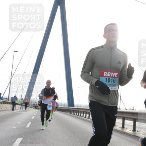 03.10.2024 - Köhlbrandbrückenlauf Jannik Wohlers http://msf.ph/oto/7206608 03.10.2024 09:20:17 Position 1 102, 1016, 1053 meine-sportfotos.de