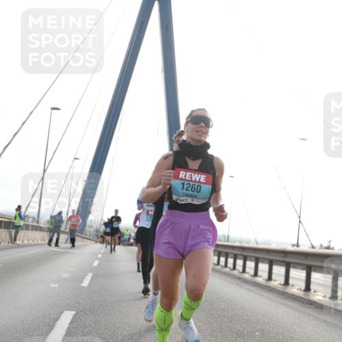 03.10.2024 - Köhlbrandbrückenlauf Jannik Wohlers http://msf.ph/oto/7206817 03.10.2024 09:20:20 Position 1 1260 meine-sportfotos.de