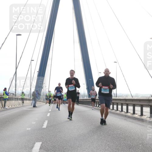 03.10.2024 - Köhlbrandbrückenlauf Jannik Wohlers http://msf.ph/oto/7207148 03.10.2024 09:20:24 Position 1 1172, 1091 meine-sportfotos.de