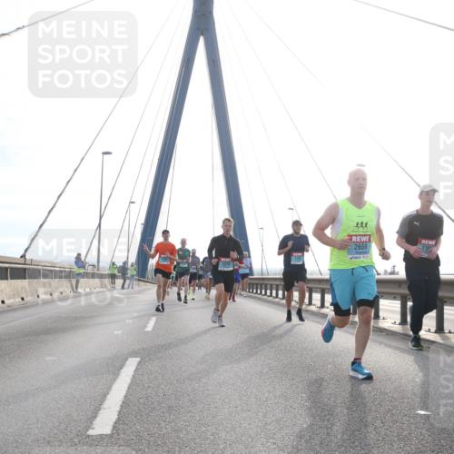 03.10.2024 - Köhlbrandbrückenlauf Jannik Wohlers http://msf.ph/oto/7208144 03.10.2024 09:20:35 Position 1 1310, 2659, 11 meine-sportfotos.de