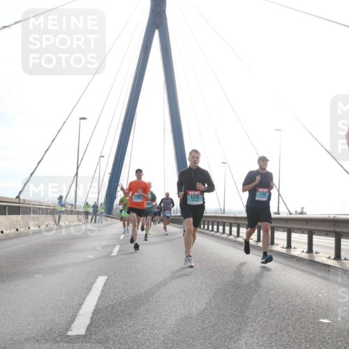 03.10.2024 - Köhlbrandbrückenlauf Jannik Wohlers http://msf.ph/oto/7208338 03.10.2024 09:20:35 Position 1 265, 1743, 1163, 1310 meine-sportfotos.de