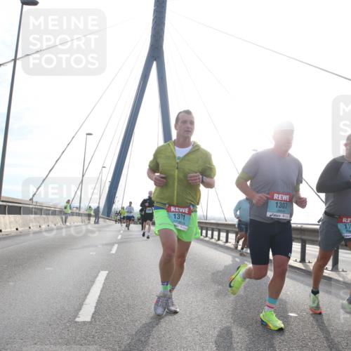 03.10.2024 - Köhlbrandbrückenlauf Jannik Wohlers http://msf.ph/oto/7208567 03.10.2024 09:20:40 Position 1 1391, 1307, 1162 meine-sportfotos.de