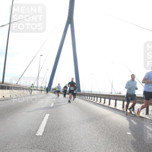 03.10.2024 - Köhlbrandbrückenlauf Jannik Wohlers http://msf.ph/oto/7208622 03.10.2024 09:20:41 Position 1 1176 meine-sportfotos.de