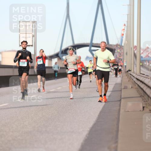 03.10.2024 - Köhlbrandbrückenlauf Fuchs,  Jonas http://msf.ph/oto/7208633 03.10.2024 09:43:55 Position 3 1075, 1763, 1442, 2293 meine-sportfotos.de