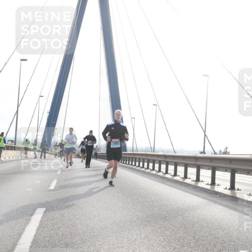 03.10.2024 - Köhlbrandbrückenlauf Jannik Wohlers http://msf.ph/oto/7208667 03.10.2024 09:20:42 Position 1 1068 meine-sportfotos.de