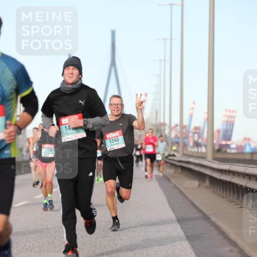 03.10.2024 - Köhlbrandbrückenlauf Fuchs,  Jonas http://msf.ph/oto/7209289 03.10.2024 09:44:25 Position 3 1170, 1193, 14, 1343 meine-sportfotos.de