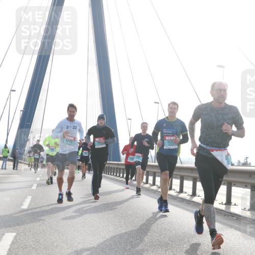 03.10.2024 - Köhlbrandbrückenlauf Jannik Wohlers http://msf.ph/oto/7209552 03.10.2024 09:20:44 Position 1 2, 22, 1218, 1437, 117 meine-sportfotos.de