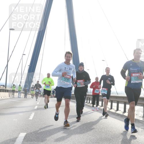 03.10.2024 - Köhlbrandbrückenlauf Jannik Wohlers http://msf.ph/oto/7209586 03.10.2024 09:20:45 Position 1 2022, 1218, 1437, 1140, 2017, 117 meine-sportfotos.de