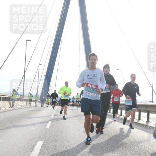 03.10.2024 - Köhlbrandbrückenlauf Jannik Wohlers http://msf.ph/oto/7209601 03.10.2024 09:20:46 Position 1 2022, 1218, 1482, 35, 1140, 1437, 9, 2017, 1170 meine-sportfotos.de