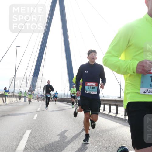03.10.2024 - Köhlbrandbrückenlauf Jannik Wohlers http://msf.ph/oto/7209759 03.10.2024 09:20:49 Position 1 1680, 1482 meine-sportfotos.de