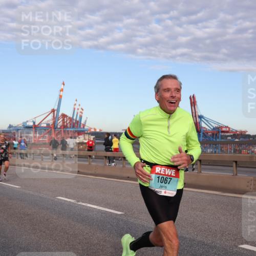 03.10.2024 - Köhlbrandbrückenlauf Matties Gatica Varas http://msf.ph/oto/7209941 03.10.2024 09:35:31 Position 2 1067 meine-sportfotos.de
