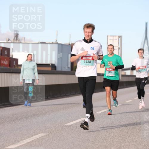 03.10.2024 - Köhlbrandbrückenlauf Fuchs,  Jonas http://msf.ph/oto/7210115 03.10.2024 09:44:47 Position 3 119, 2054, 1438, 87, 1920, 1194, 1083 meine-sportfotos.de