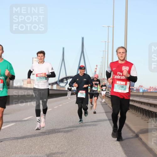03.10.2024 - Köhlbrandbrückenlauf Fuchs,  Jonas http://msf.ph/oto/7210316 03.10.2024 09:44:50 Position 3 2054, 1920, 1217, 1194, 1266, 1083 meine-sportfotos.de