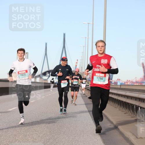 03.10.2024 - Köhlbrandbrückenlauf Fuchs,  Jonas http://msf.ph/oto/7210335 03.10.2024 09:44:50 Position 3 1194, 1920, 1425, 1083, 1266 meine-sportfotos.de