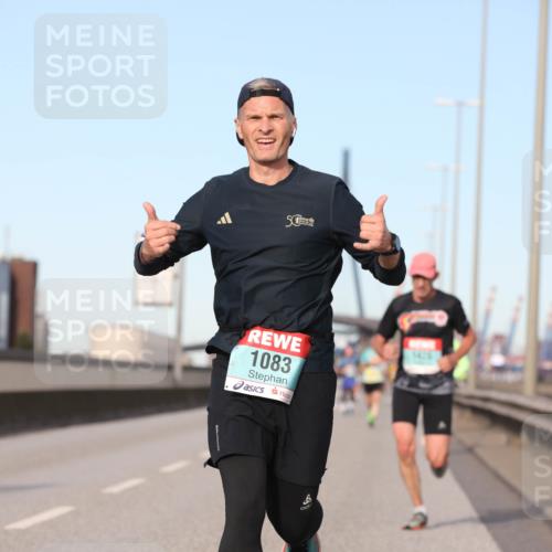 03.10.2024 - Köhlbrandbrückenlauf Fuchs,  Jonas http://msf.ph/oto/7210461 03.10.2024 09:44:53 Position 3 5, 1083 meine-sportfotos.de