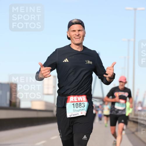 03.10.2024 - Köhlbrandbrückenlauf Fuchs,  Jonas http://msf.ph/oto/7210516 03.10.2024 09:44:54 Position 3 50, 1083, 8 meine-sportfotos.de