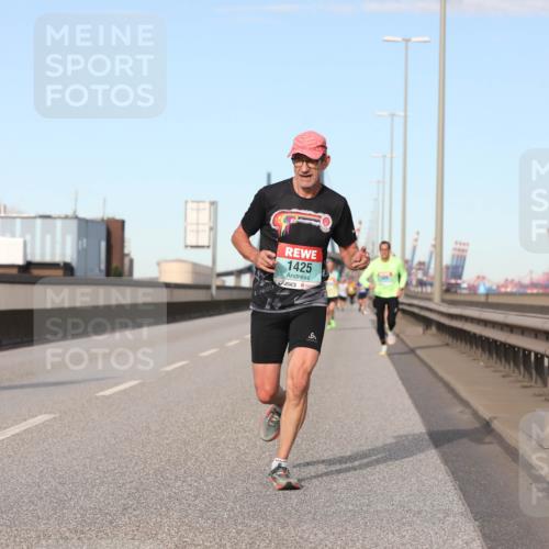 03.10.2024 - Köhlbrandbrückenlauf Fuchs,  Jonas http://msf.ph/oto/7210692 03.10.2024 09:44:56 Position 3 2054, 1425, 6 meine-sportfotos.de