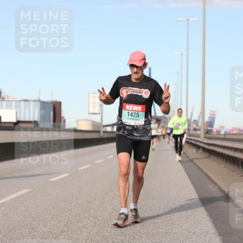 03.10.2024 - Köhlbrandbrückenlauf Fuchs,  Jonas http://msf.ph/oto/7210723 03.10.2024 09:44:56 Position 3 1425 meine-sportfotos.de
