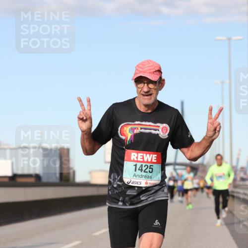 03.10.2024 - Köhlbrandbrückenlauf Fuchs,  Jonas http://msf.ph/oto/7210747 03.10.2024 09:44:57 Position 3 1425, 1910 meine-sportfotos.de