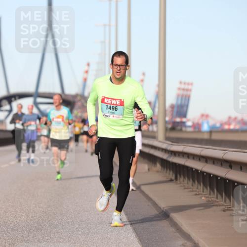 03.10.2024 - Köhlbrandbrückenlauf Fuchs,  Jonas http://msf.ph/oto/7210957 03.10.2024 09:44:59 Position 3 1496 meine-sportfotos.de