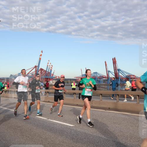 03.10.2024 - Köhlbrandbrückenlauf Matties Gatica Varas http://msf.ph/oto/7211572 03.10.2024 09:36:40 Position 2 1202, 1121, 1222, 1327, 1268 meine-sportfotos.de