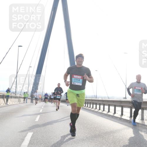 03.10.2024 - Köhlbrandbrückenlauf Jannik Wohlers http://msf.ph/oto/7211749 03.10.2024 09:20:55 Position 1 1114, 1139 meine-sportfotos.de
