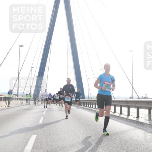 03.10.2024 - Köhlbrandbrückenlauf Jannik Wohlers http://msf.ph/oto/7211874 03.10.2024 09:20:56 Position 1 1255, 1132 meine-sportfotos.de