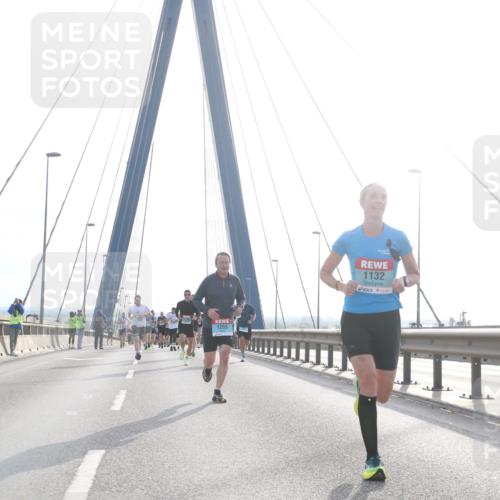 03.10.2024 - Köhlbrandbrückenlauf Jannik Wohlers http://msf.ph/oto/7211910 03.10.2024 09:20:57 Position 1 1255, 1132 meine-sportfotos.de