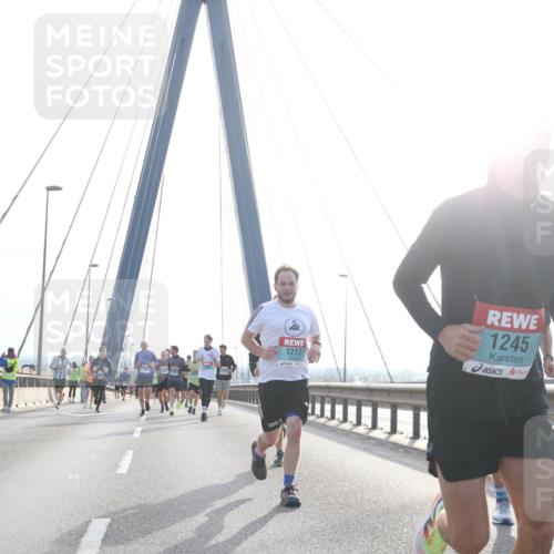 03.10.2024 - Köhlbrandbrückenlauf Jannik Wohlers http://msf.ph/oto/7212028 03.10.2024 09:21:02 Position 1 1217, 1245 meine-sportfotos.de