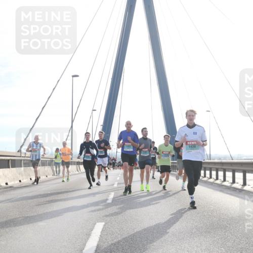 03.10.2024 - Köhlbrandbrückenlauf Jannik Wohlers http://msf.ph/oto/7212080 03.10.2024 09:21:06 Position 1 1493, 1161, 0, 1438 meine-sportfotos.de