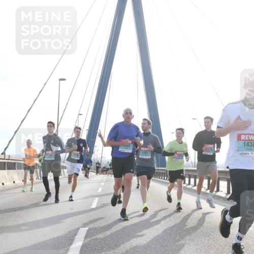 03.10.2024 - Köhlbrandbrückenlauf Jannik Wohlers http://msf.ph/oto/7212222 03.10.2024 09:21:07 Position 1 1200, 2696, 93, 1161, 914, 1438 meine-sportfotos.de