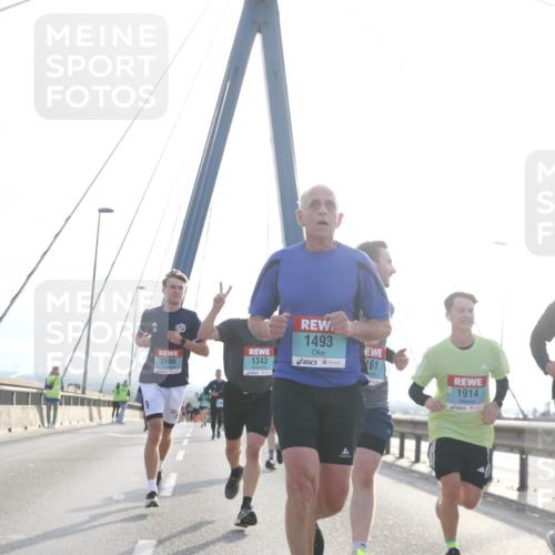 03.10.2024 - Köhlbrandbrückenlauf Jannik Wohlers http://msf.ph/oto/7212300 03.10.2024 09:21:08 Position 1 1343, 2696, 1206, 1493, 61, 1914, 12 meine-sportfotos.de