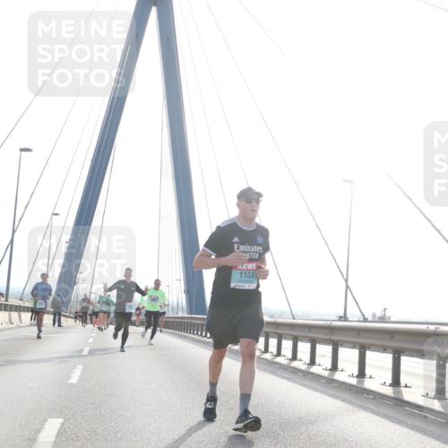03.10.2024 - Köhlbrandbrückenlauf Jannik Wohlers http://msf.ph/oto/7212477 03.10.2024 09:21:11 Position 1 1153 meine-sportfotos.de