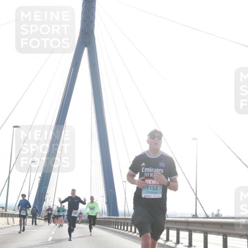 03.10.2024 - Köhlbrandbrückenlauf Jannik Wohlers http://msf.ph/oto/7212506 03.10.2024 09:21:11 Position 1 1153 meine-sportfotos.de
