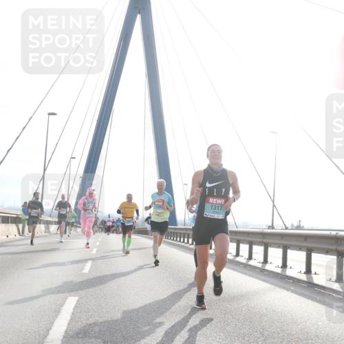 03.10.2024 - Köhlbrandbrückenlauf Jannik Wohlers http://msf.ph/oto/7213276 03.10.2024 09:21:37 Position 1 1268, 1317 meine-sportfotos.de