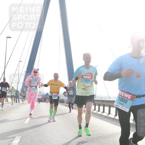 03.10.2024 - Köhlbrandbrückenlauf Jannik Wohlers http://msf.ph/oto/7213434 03.10.2024 09:21:39 Position 1 1763, 1478, 1417, 1268, 1060 meine-sportfotos.de