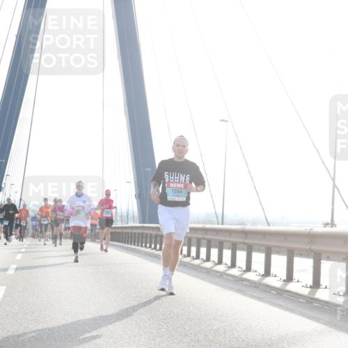 03.10.2024 - Köhlbrandbrückenlauf Jannik Wohlers http://msf.ph/oto/7213830 03.10.2024 09:21:45 Position 1 1554 meine-sportfotos.de