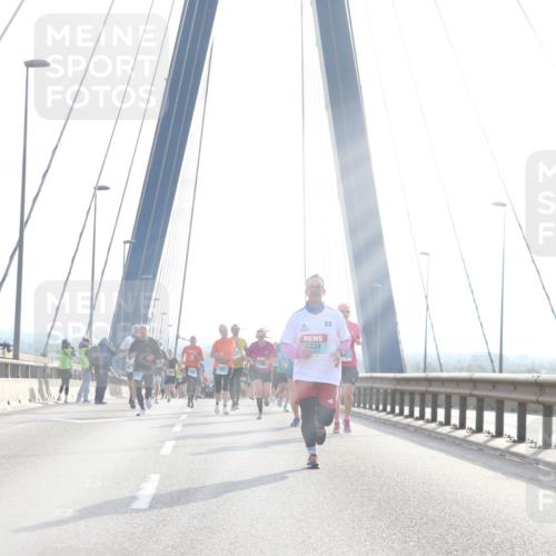 03.10.2024 - Köhlbrandbrückenlauf Jannik Wohlers http://msf.ph/oto/7213890 03.10.2024 09:21:47 Position 1 439 meine-sportfotos.de
